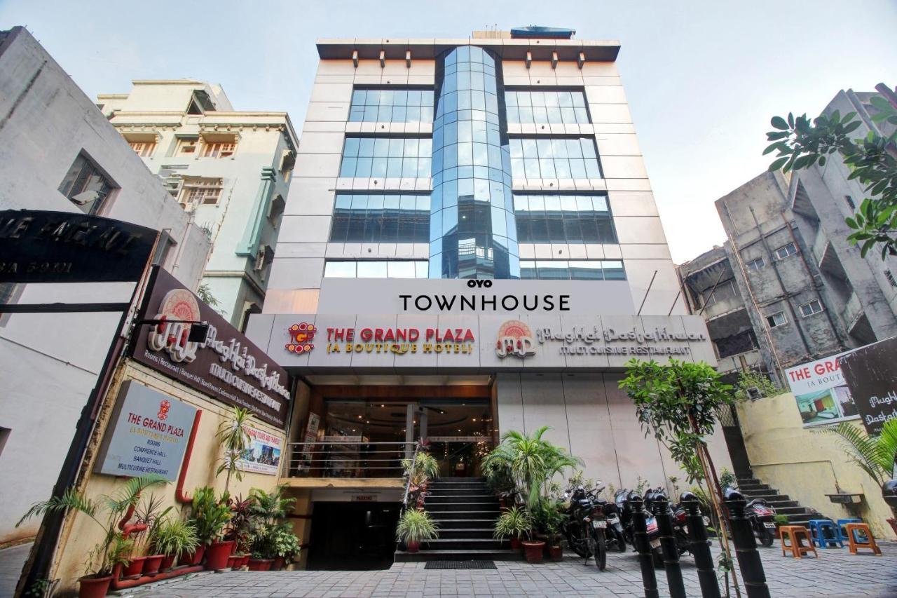 Townhouse The Grand Plaza Hyderabad Exterior foto