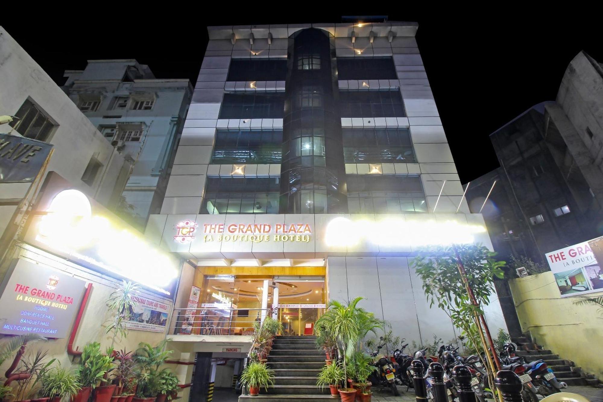 Townhouse The Grand Plaza Hyderabad Exterior foto