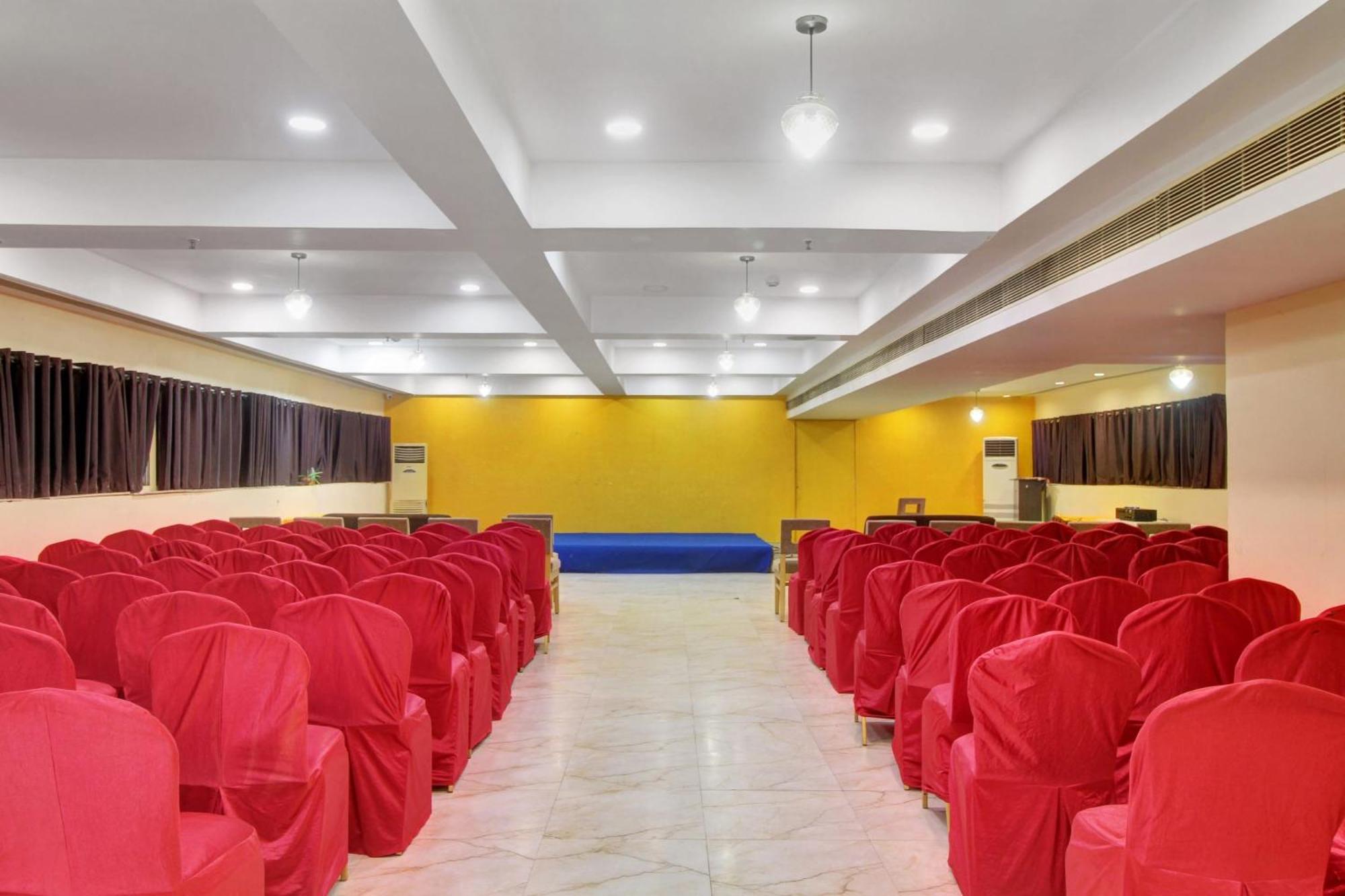 Townhouse The Grand Plaza Hyderabad Exterior foto